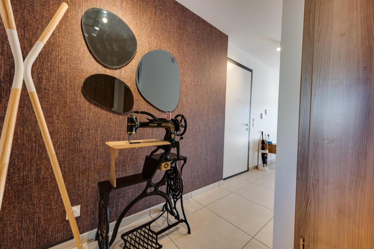 Le Reposoir - New 2 Bedroom Apartment With Terrace & Garage อานซี ภายนอก รูปภาพ